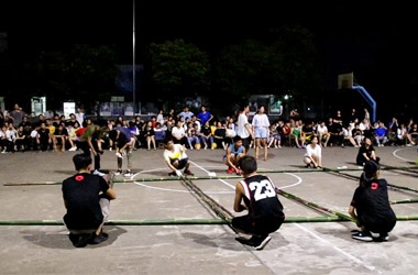 广西米兰体育-米兰(中国)郁江校区竹竿舞晚会